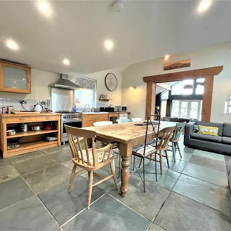 Ferienhaus Inglefall & Jasmine